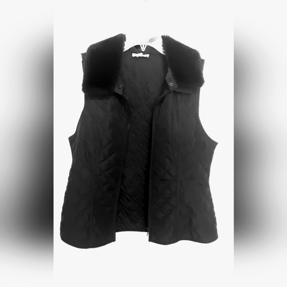 Black quilted thin Vest w/removable plush collar